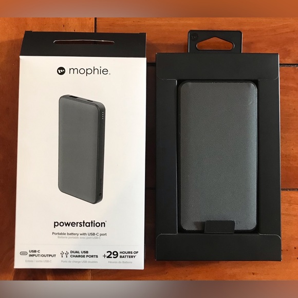 mophie Other - NWT mophie Dual Port >29hr Charge Portable Battery Power Station w/ USB-C Cord